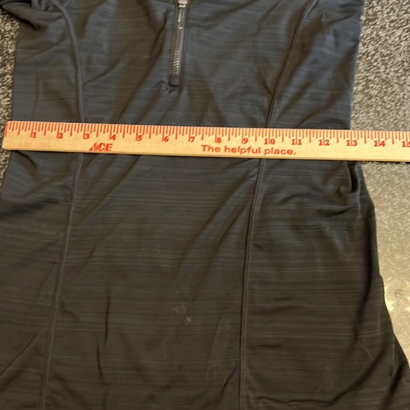 ATHLETA Pacifica XS Half Zip short Sleeve Top ZIPPER POUCH - Picture 5 of 8